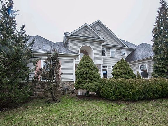 2nd image of 167 Orthodox Dr