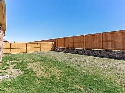 1816 Woodlawn Trl — Photo 25