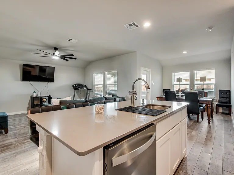 1508 Forest Park Dr — Photo 9