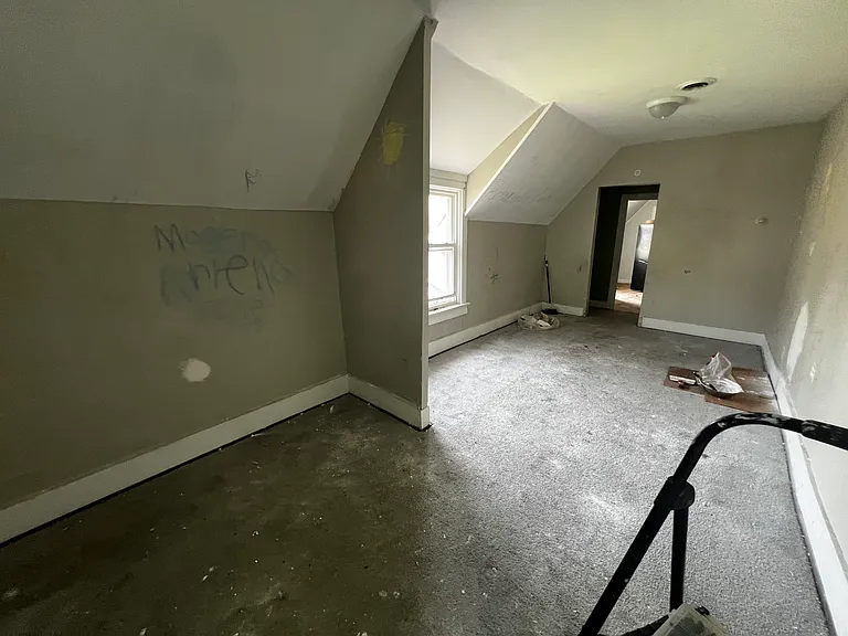 96 Arnold Pl #3 — Photo 10