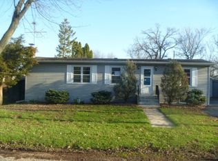 270 South Ave, Hampshire, IL