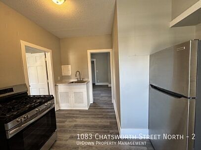 3rd image of 1083 Chatsworth St N APT 2