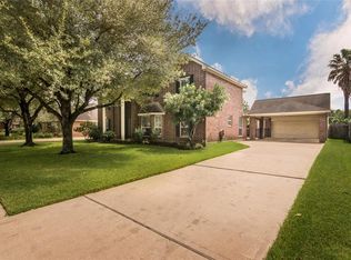 308 Winding Oak Ln N, League City, TX 77573