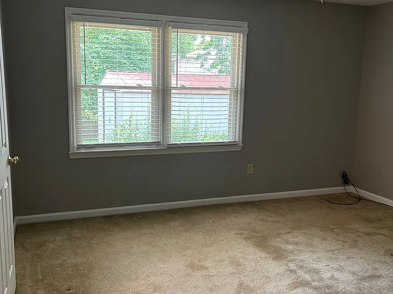 3828 McGarry Dr — Photo 5