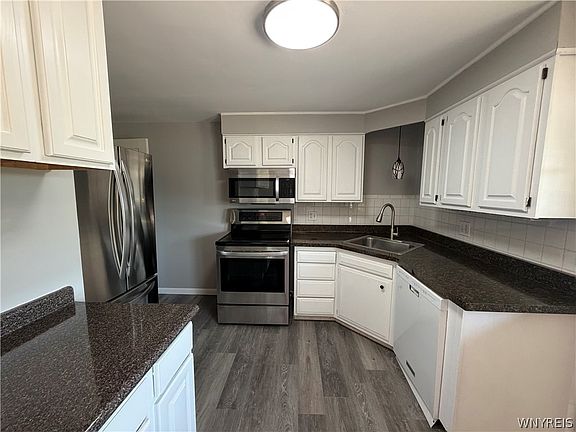 5th image of 1699 Orchard Park Rd