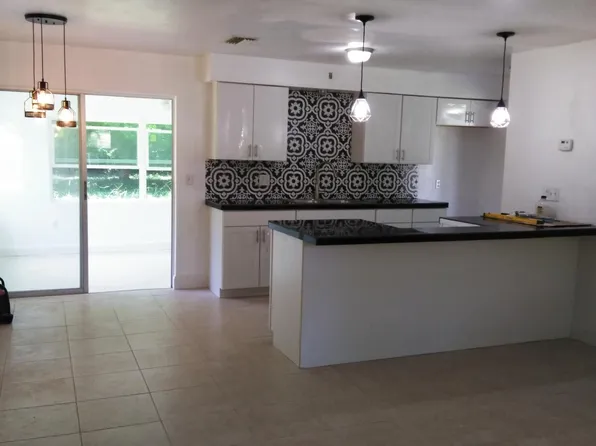 8 N Tyler St, Beverly Hills, FL 34465