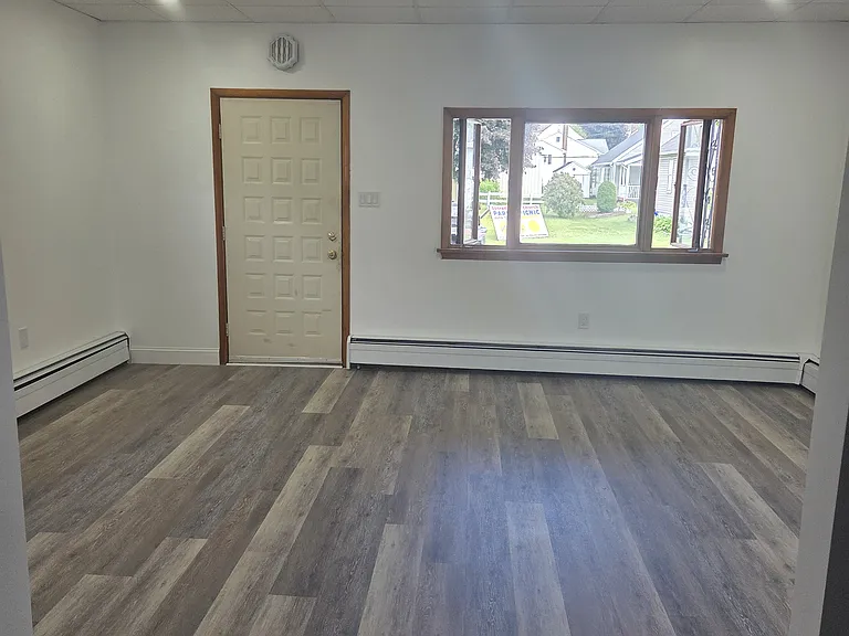 318 Chestnut St — Photo 9