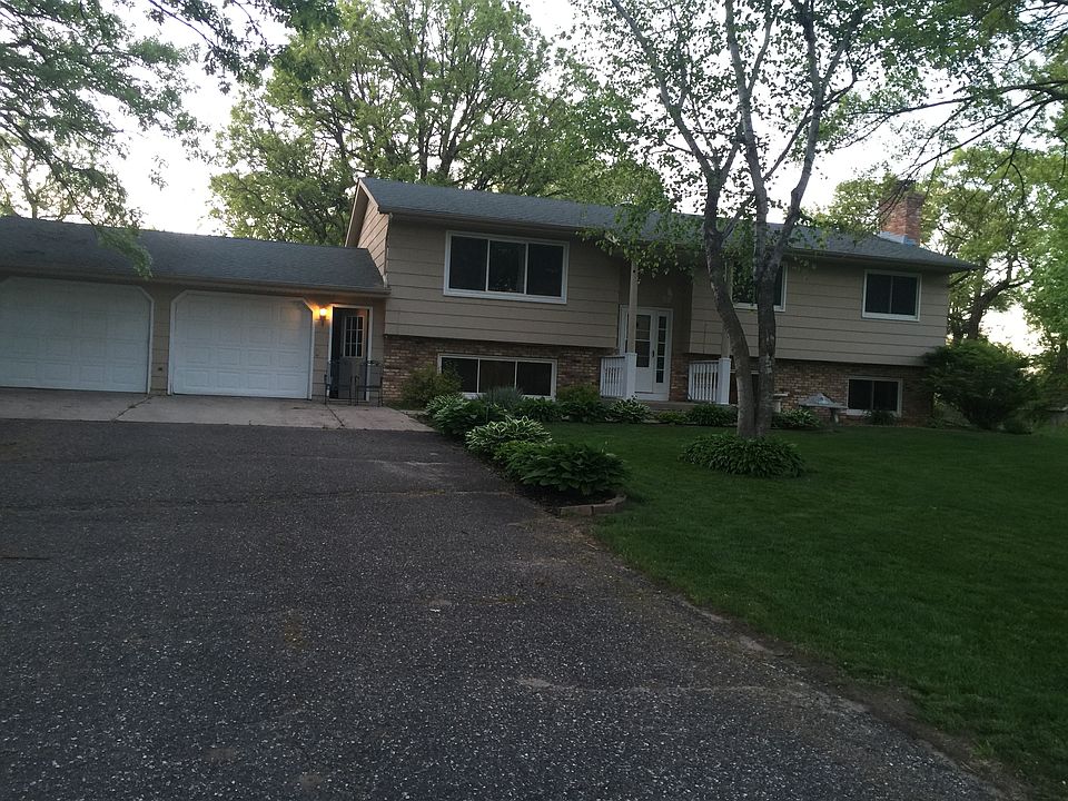 1st image of 19450 Bauer Cir
