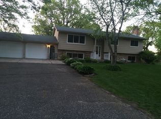 19450 Bauer Cir, Hastings, MN 55033