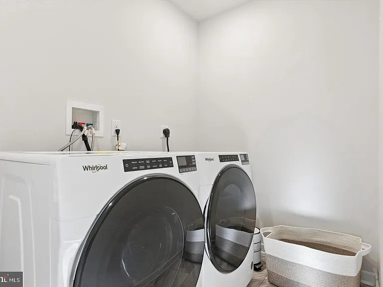 141 Four Leaf Dr — Photo 18