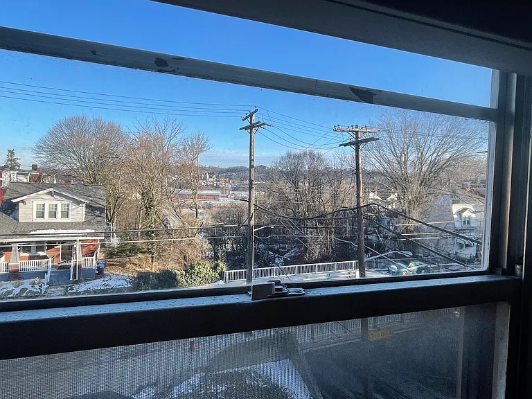 1901 Ley St #3R — Photo 8
