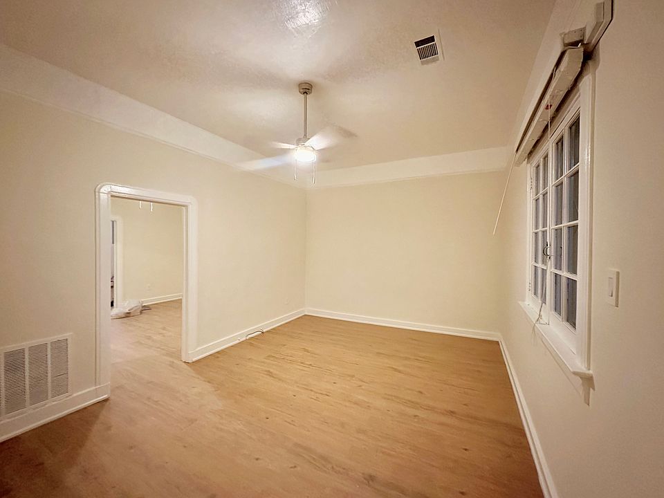 1st image of 818 Bourbon St #2D