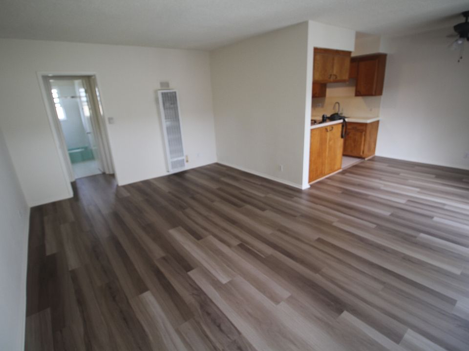 2nd image of 1100 Esplanade #22