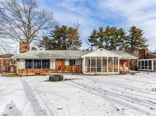 76 Pinehurst Rd, Holyoke, MA 01040