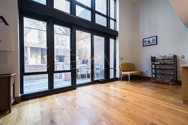 Sold by Brick&Mortar | media 34