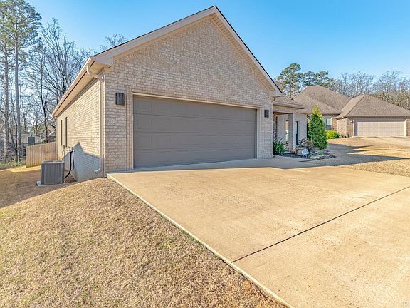 3rd image of 1277 Sullivan Cir