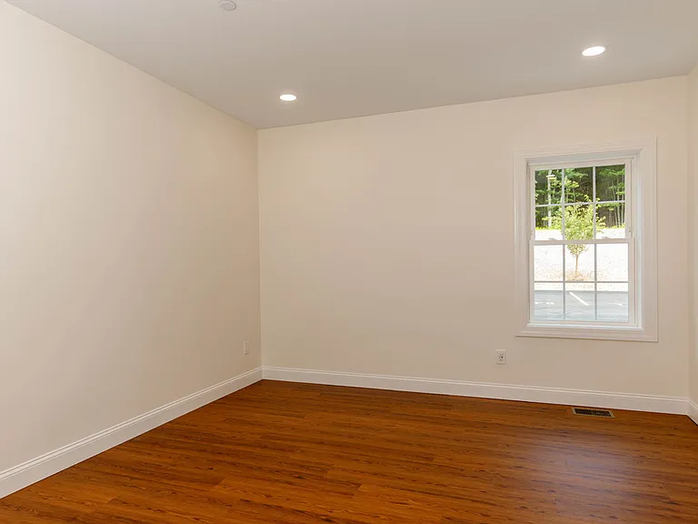150 State Rd E #3 — Photo 39