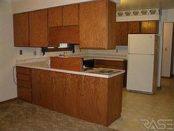 4th image of 822 N Maplewood Dr
