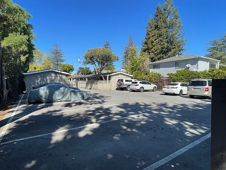 537 Mariposa Ave — Photo 14