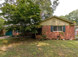 5 Barbour Dr, Newport News, VA 23606