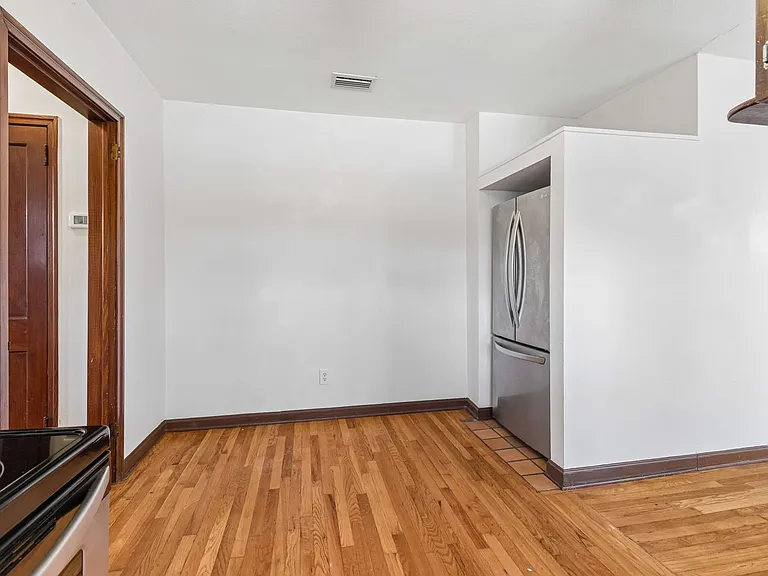 1731 Flagler Ave — Photo 64