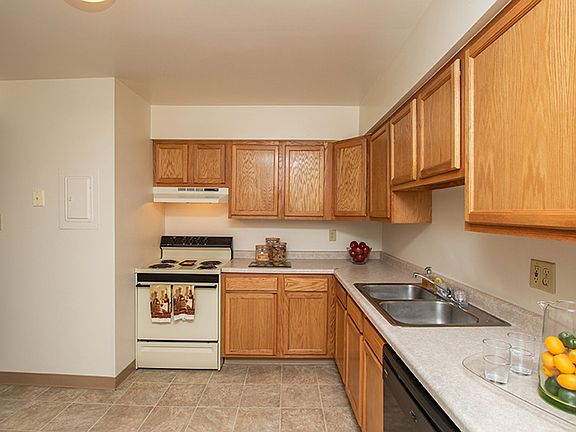 5th image of 5477 Westwood Ct #233