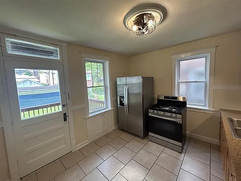 4105 Utah St — Photo 12