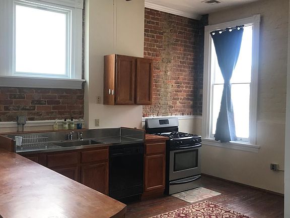 3rd image of 2338 W Grace St APT 2