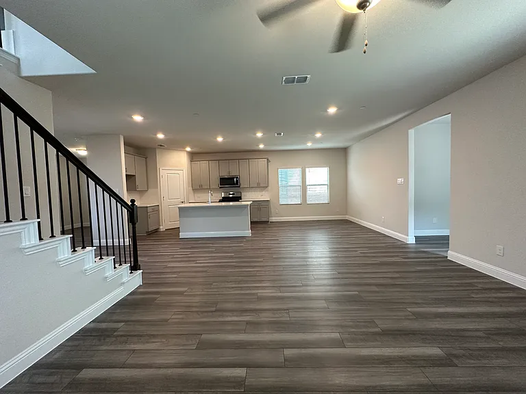123 Monarch Way — Photo 6
