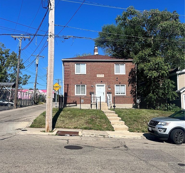1st image of 15 Ridge Ave