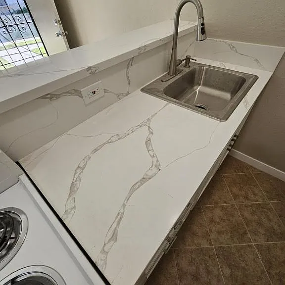 7041 Pickering Ave #9 — Photo 6