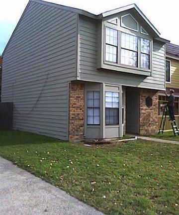 3rd image of 1366 Old Jamestown Ave