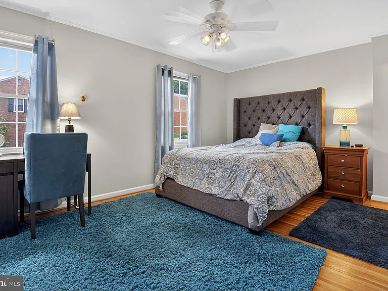 7716 Tiverton Dr — Photo 8