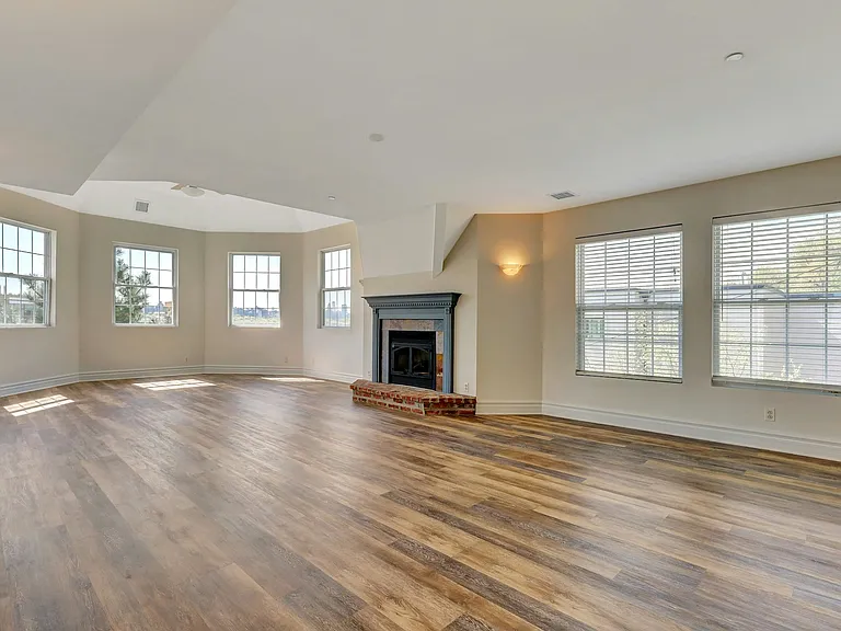 170 Undercliff Ave — Photo 7