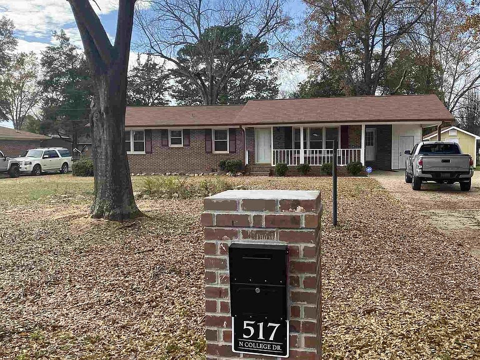 1st image of 517 N College Dr