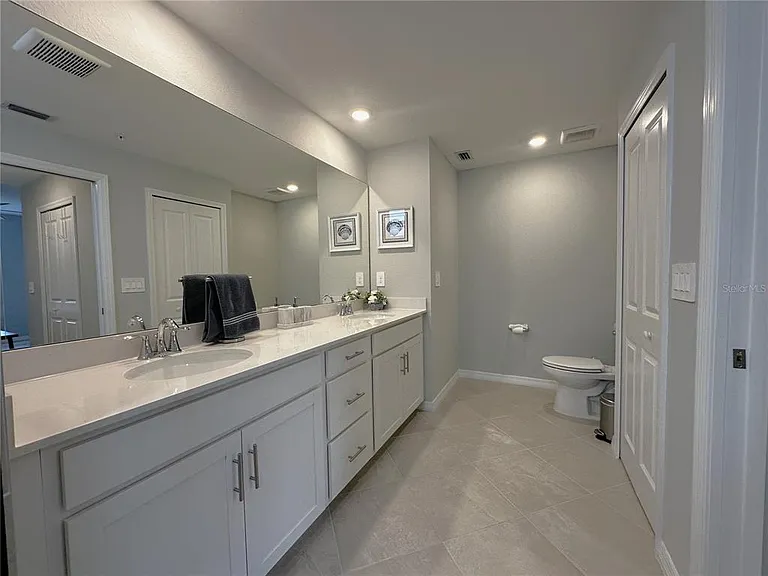 14221 Heritage Landing Blvd #2018 — Photo 15