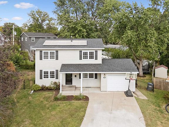 2nd image of 2821 Hillside Ct