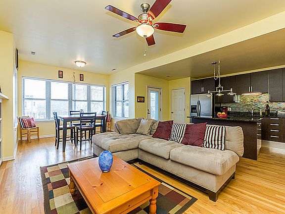 3rd image of 4403 S Lake Park Ave Unit 2