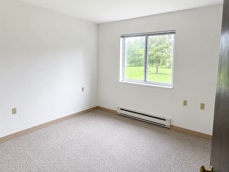 Whispering Pines Apartments — Photo 6