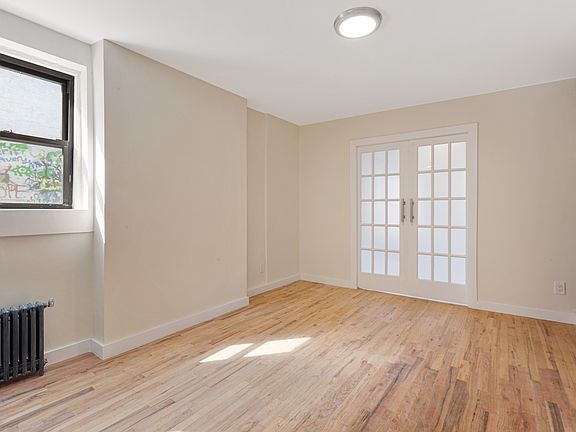 5th image of 412 E 9th St APT 14