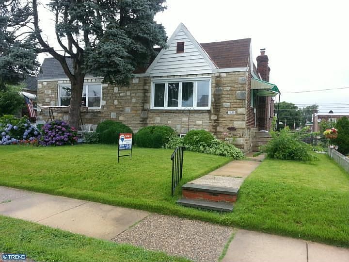 2nd image of 1723 Strahle St