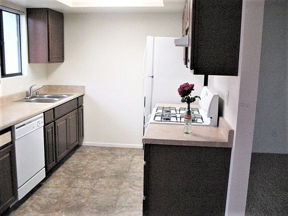 3rd image of 4250 Swift Ave #4