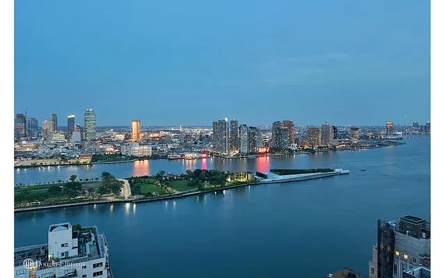 Sold by Douglas Elliman | media 29