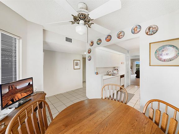 4th image of 750 SW 138th Avenue #412F