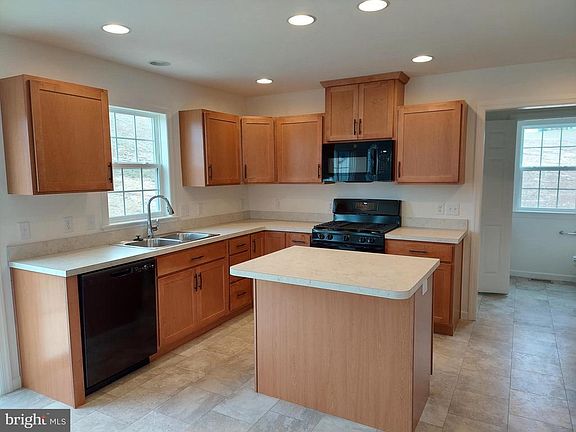 4th image of 622 Rishel Dr