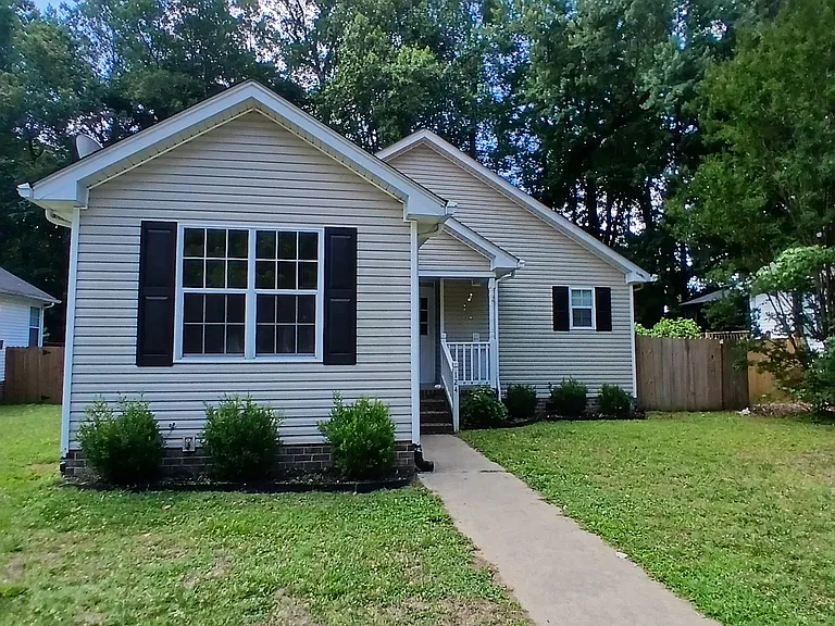 124 Mallard Dr — Photo 1