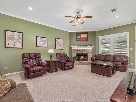 5th image of 4013 Reatta Ln
