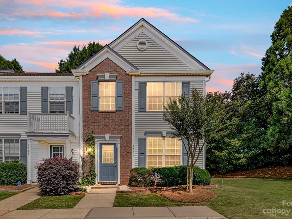3260 Mannington Dr, Charlotte, NC 28270
