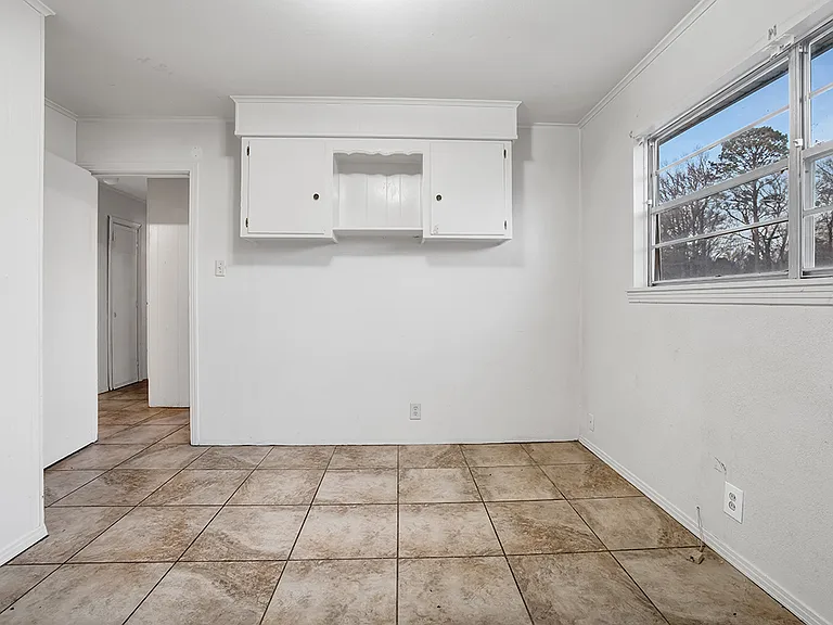 224 Shellwood Dr — Photo 11
