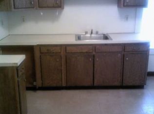 30 Cochran St APT 2L, Chicopee, MA 01020